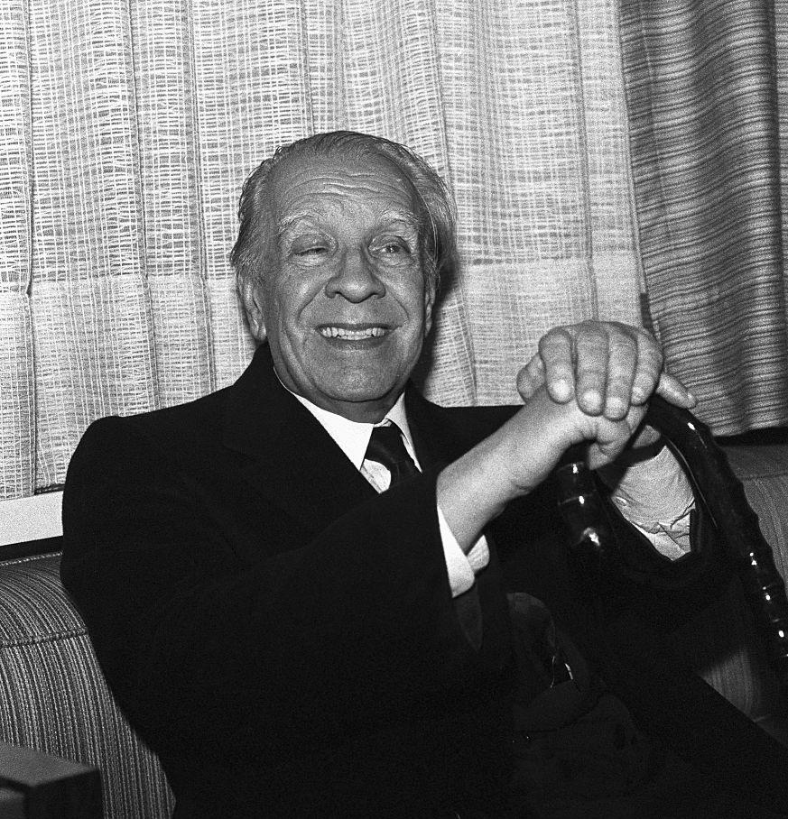 Не говори, освен ако не можеш да подобриш тишината ❤ Хорхе Луис Борхес