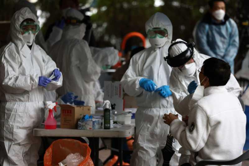 Близо 100% от заразените с COVID-19 проявяват симптоми в рамките на 12 дни