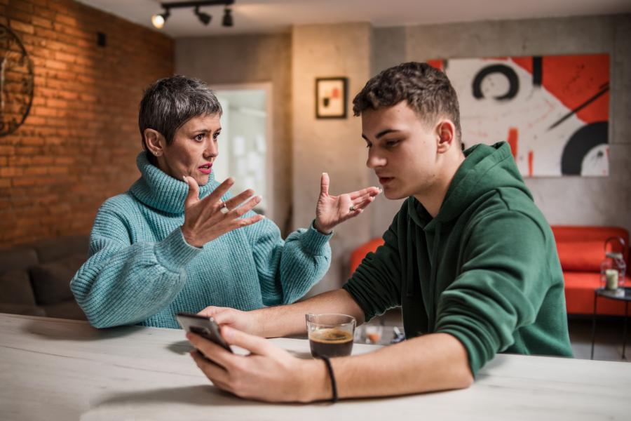 3 причини тийнейджърът да не уважава родителите си