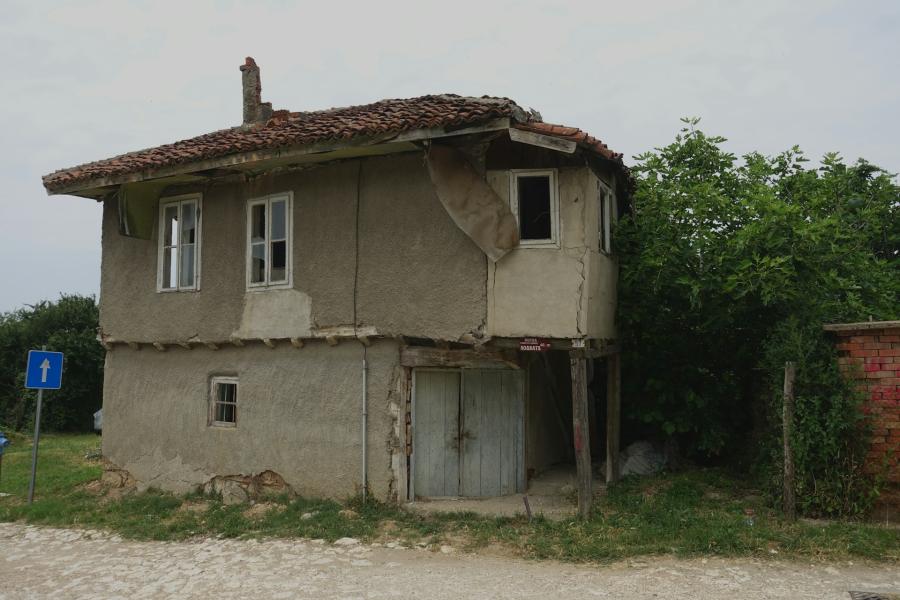 Имат ли нов шанс за обновяване българските къщи?