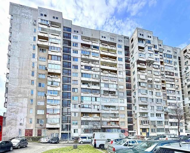 Санирането на практика: какво струва, какво изисква и какво дава?