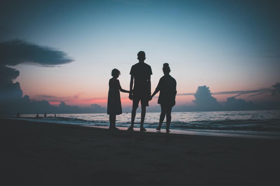 Семейна йерархия: какво не бива да знаят децата за своите родители