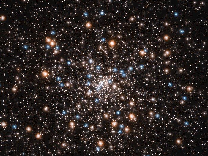 Астрономи откриха звезден куп, пълен с малки черни дупки