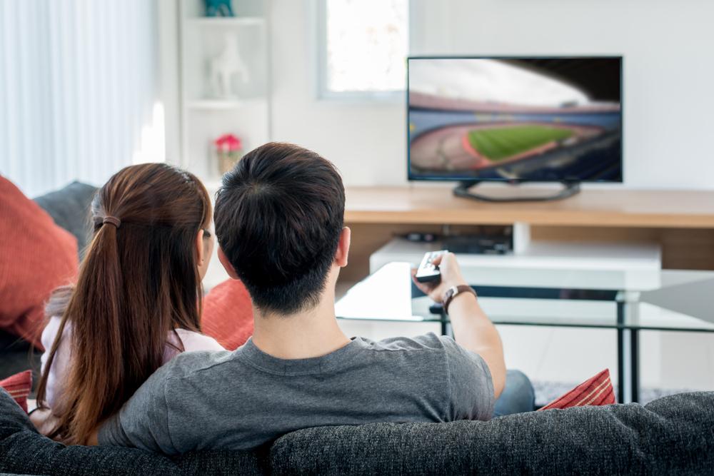 Виц: Скъпи, кое е по-важно за теб - футболът или аз?