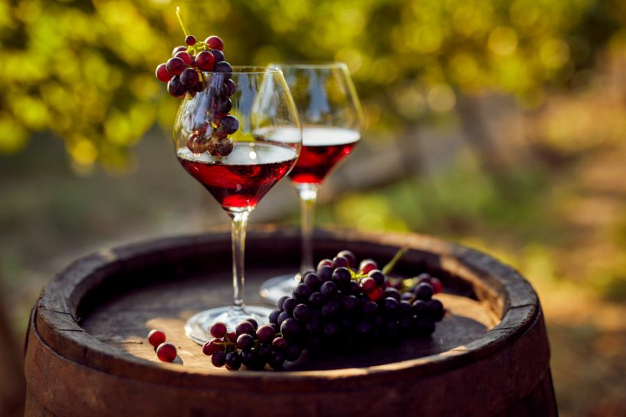 Учени: Пийте червено вино, за да държите рака на гърдата настрана