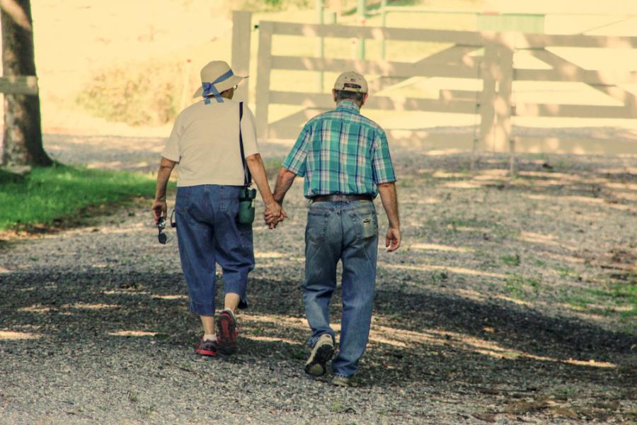 Дъбова сватба – най-възрастната двойка в света празнува 80 години брак