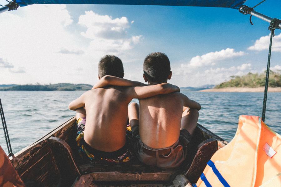 Петър Дънов: изгубиш ли приятел, губиш светлината и радостта си