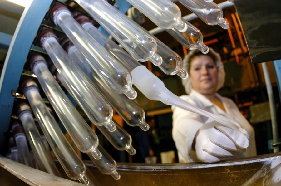 Задава се световен недостиг на презервативи