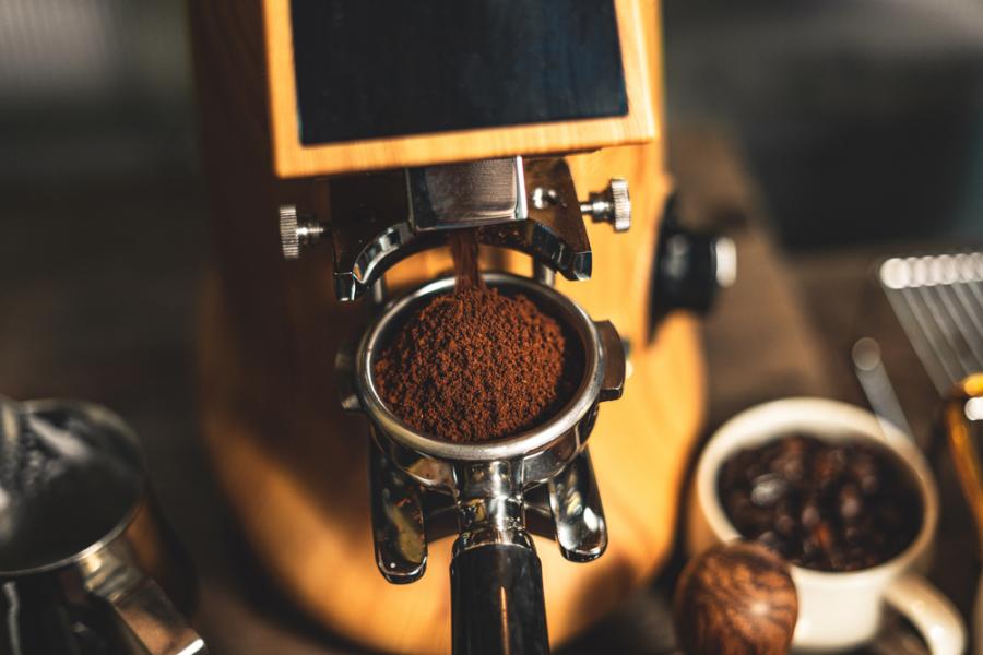 Учени откриха практическо приложение на остатъците от кафе