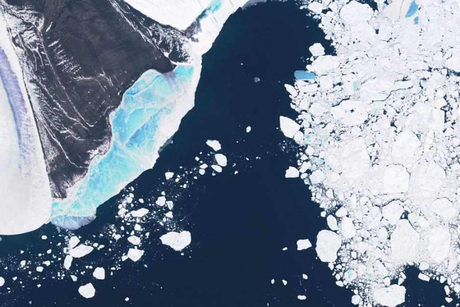 Само за 1 ден гренландската ледена покривка изгуби 22 гигатона лед