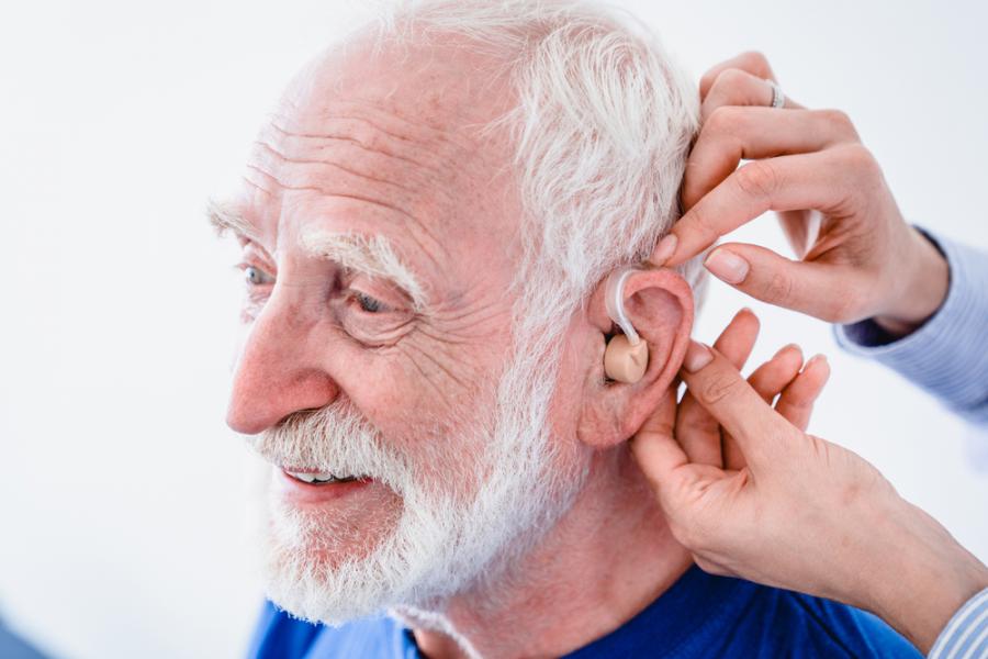 Виц: Новият слухов апарат