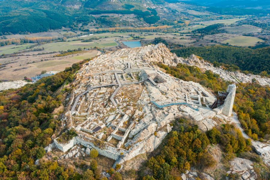 Перперикон: където легендите за Александър и Цезар оживяват