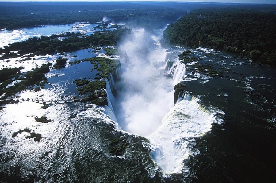 Водопадите Игуасу - едно от чудесата на нашия свят