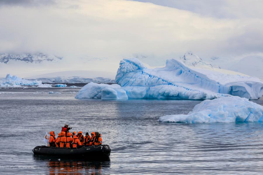 Изследователи пробиват антарктическия лед на голяма дълбочина, за да научат жизненоважни климатични тайни