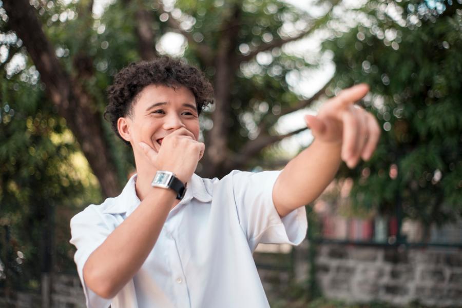 Виц: Разликата между обикновения и големия подмазвач