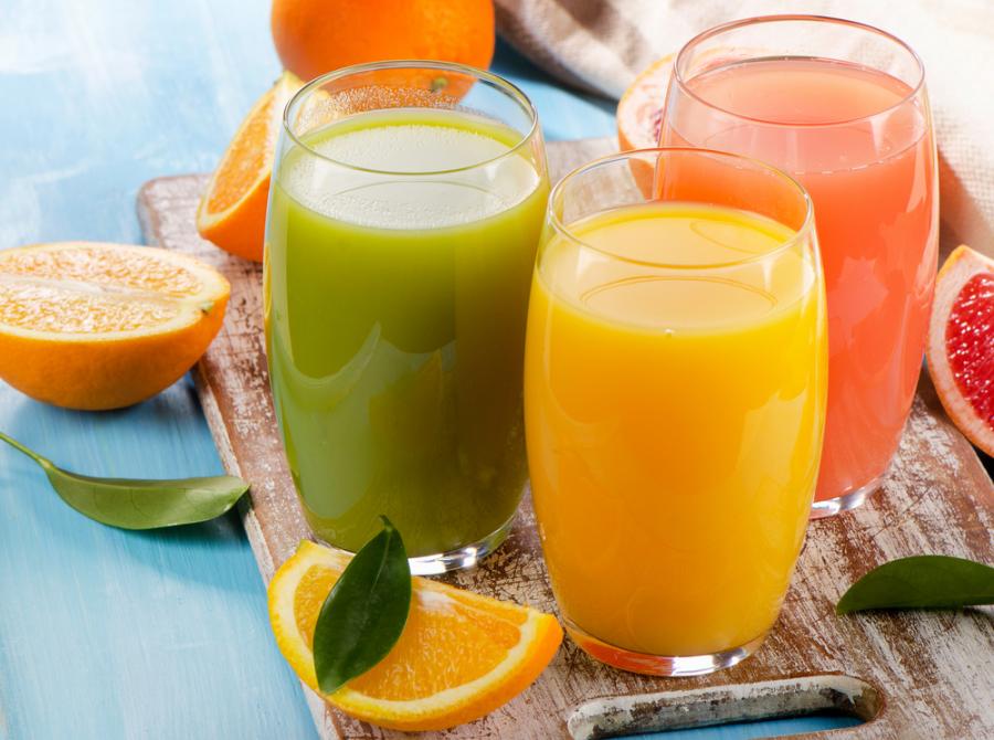 Чистият плодов сок може да е свързан с напълняване при децата