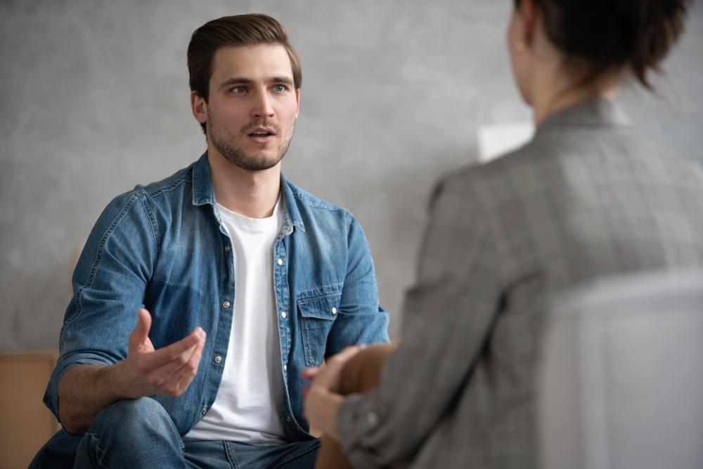 Виц: Имате ли в рода си хора с психични отклонения?