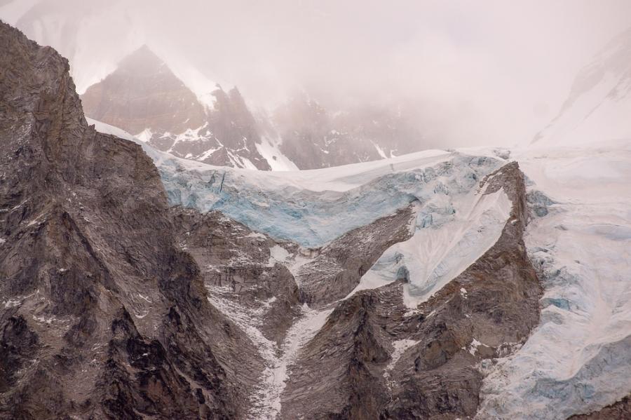Индия ще започне наблюдение на високорискови ледникови езера от следващата година 