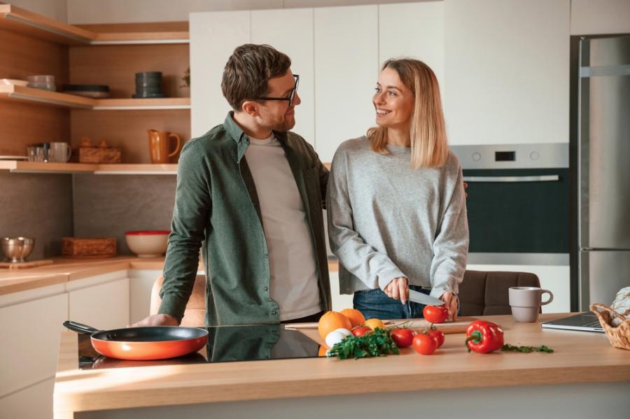 Виц: Скъпи, какво искаш за вечеря?