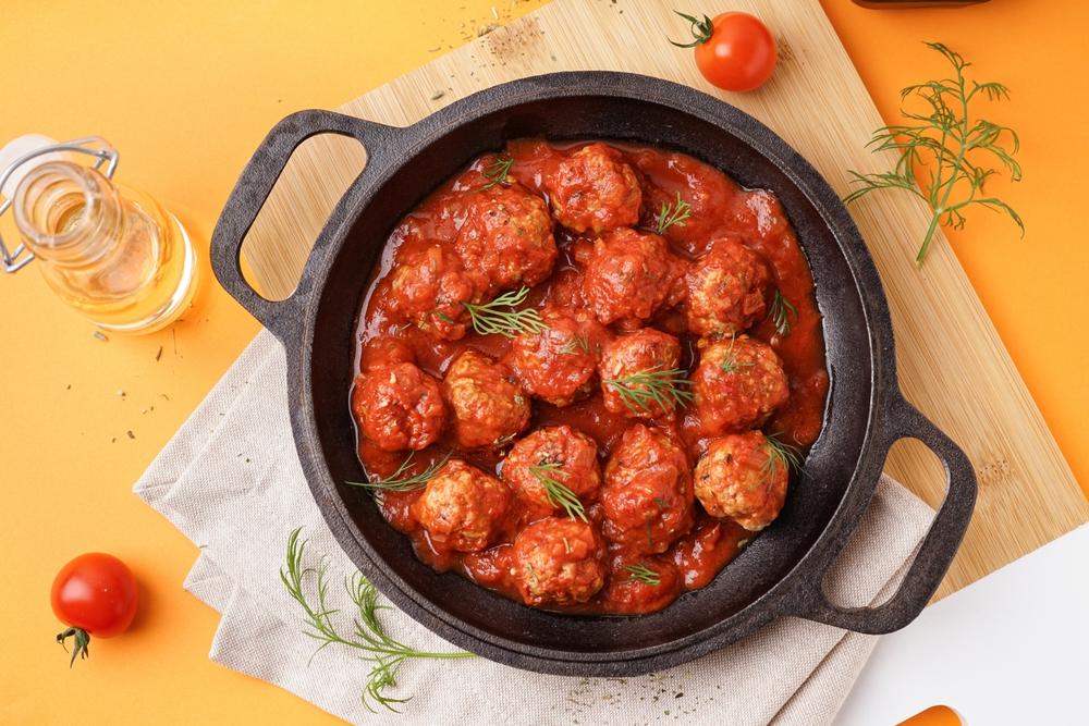 Готвим заедно и вкусно: Кюфтенца в доматен сос