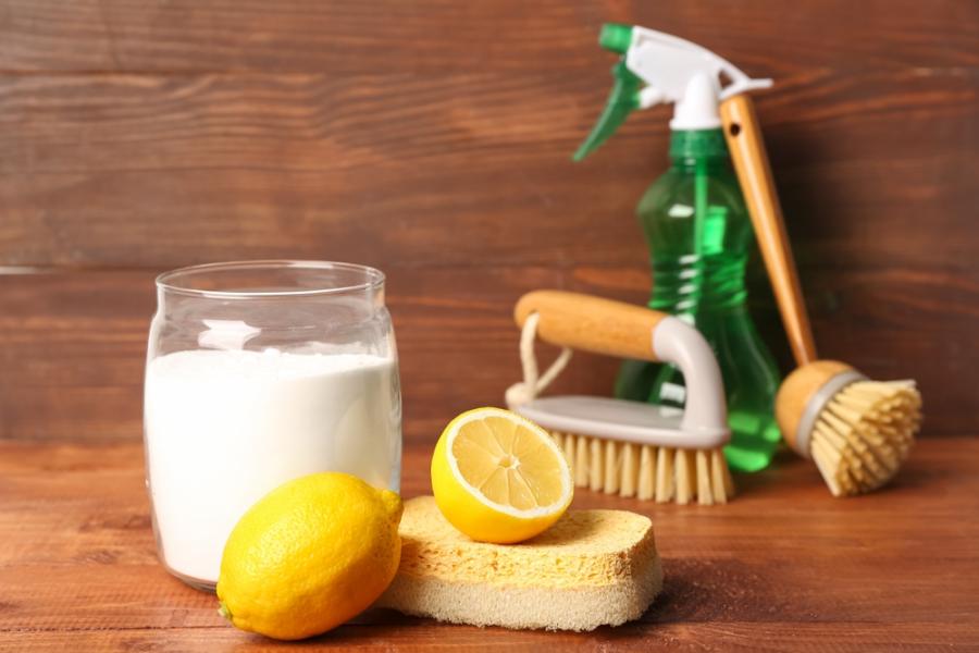 Как да си направим натурален почистващ препарат от лимонови кори
