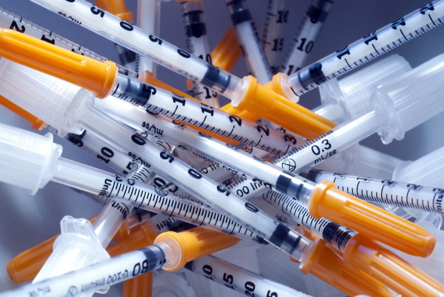 Жена получи 6 дози от ваксина срещу COVID-19 по погрешка