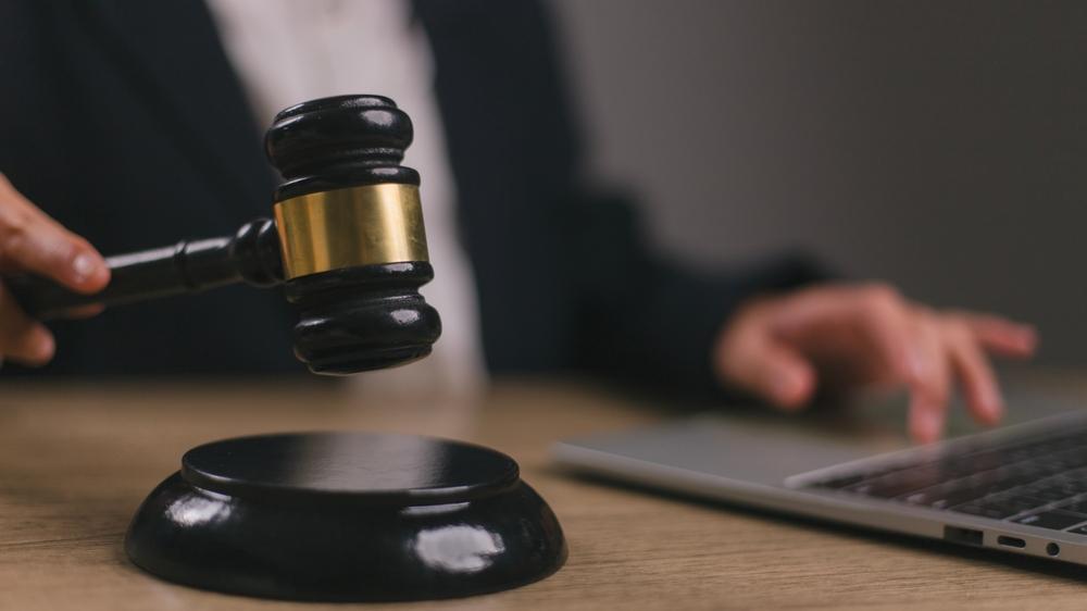 Виц: Знаете ли колко ще ви дадат за неверни показания?