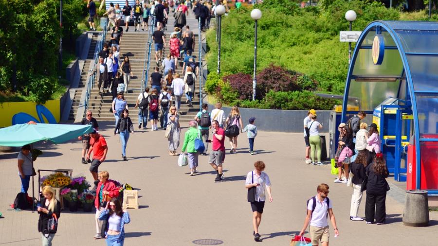 Хората се движат повече от всички диви сухоземни животни