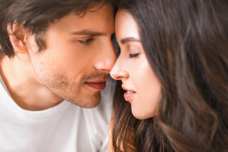 Виц: Какво значи, когато и жената, и мъжът мълчат