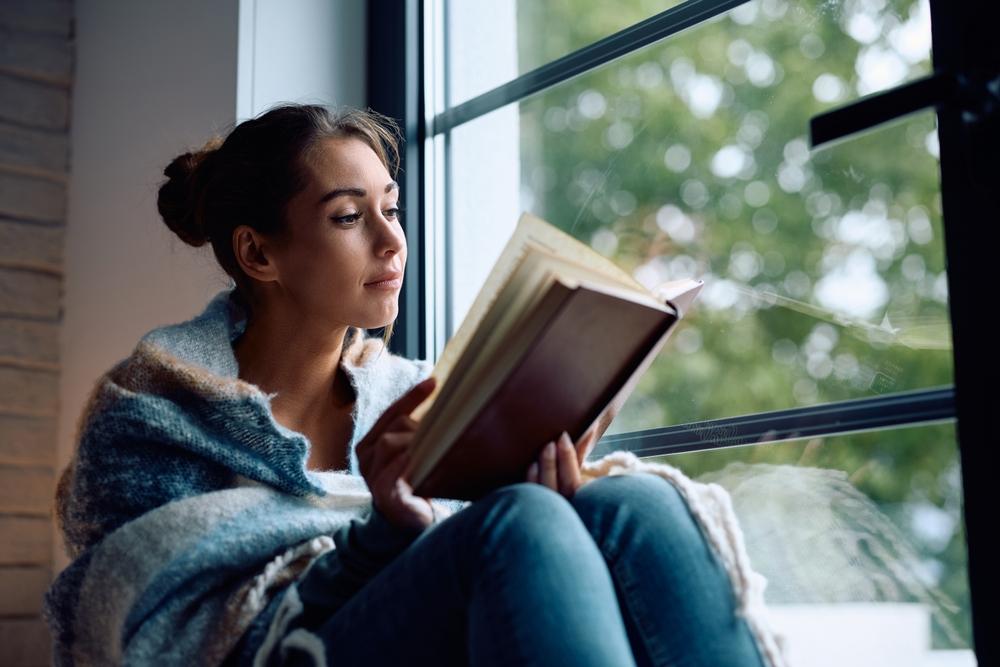 Четенето на книги на хартиен носител помага на мозъка да запомня по-добре детайлите от сюжета