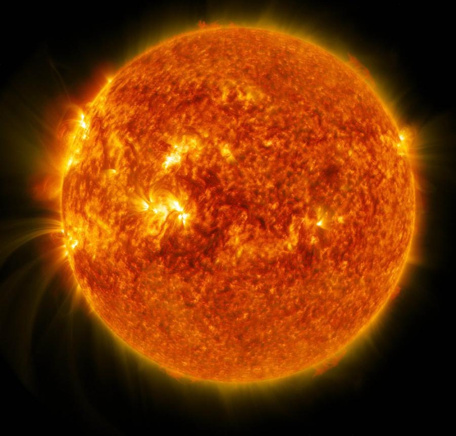 Откриха нов тип вълни в Слънцето и те са по-бързи от очакваното