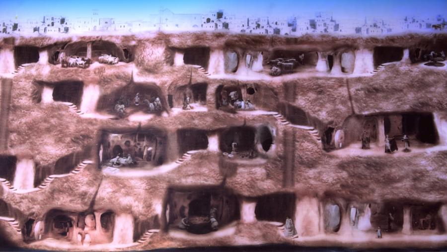 Докато ремонтира дома си, мъж случайно открива подземен град, скрит от хилядолетия