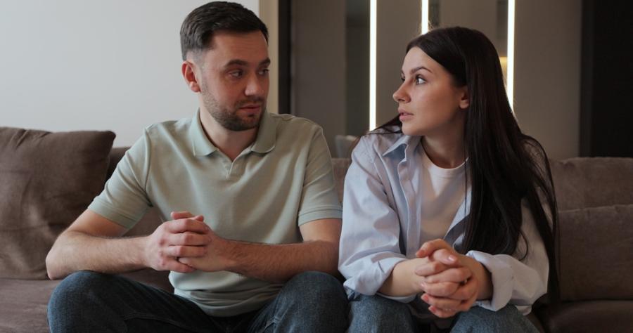 Виц: Скъпа, не мислиш ли, че се караме прекалено често?