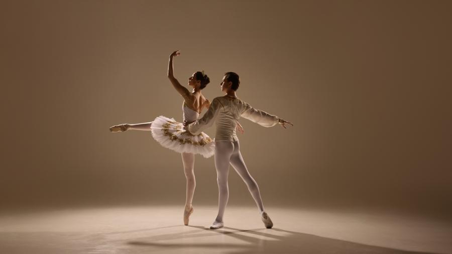 Виц: Жена отива на кастинг в балетна школа