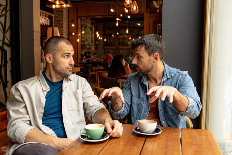 Виц: Как разбираш коя жена е добра?