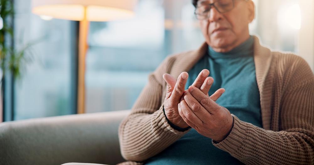 Чревните бактерии може да са свързани с Паркинсон (и да подскажат изненадващо просто лечение)