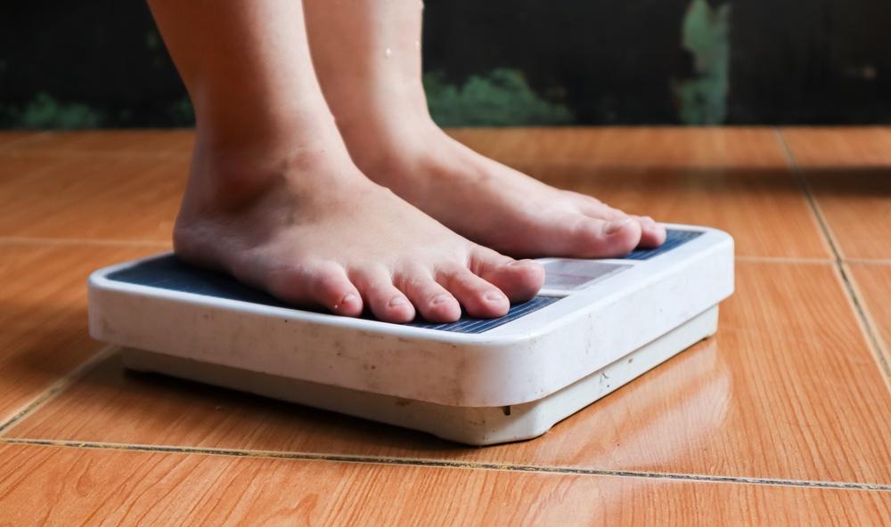 Учени установиха коя е най-опасната възраст за напълняване