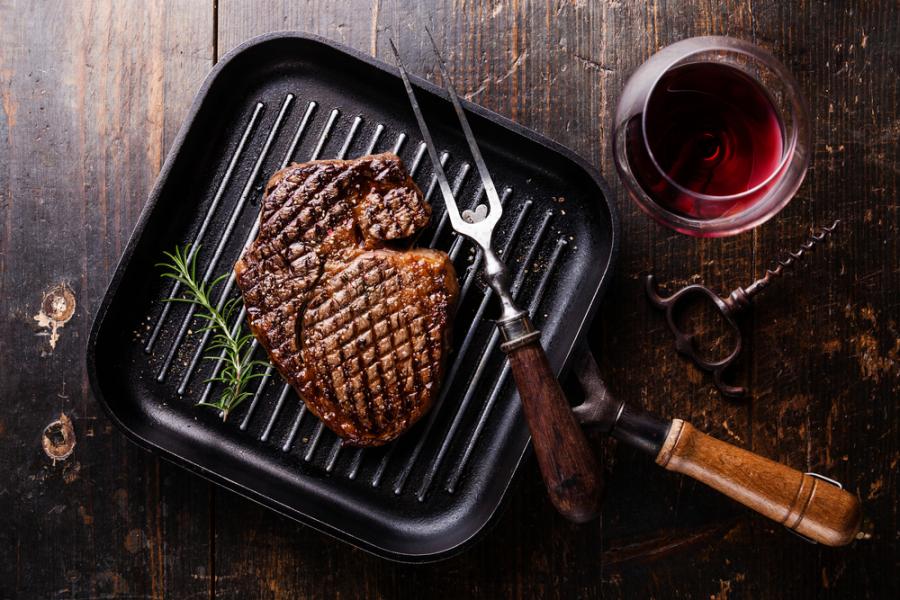 Какво се случва с месото, когато го готвим?