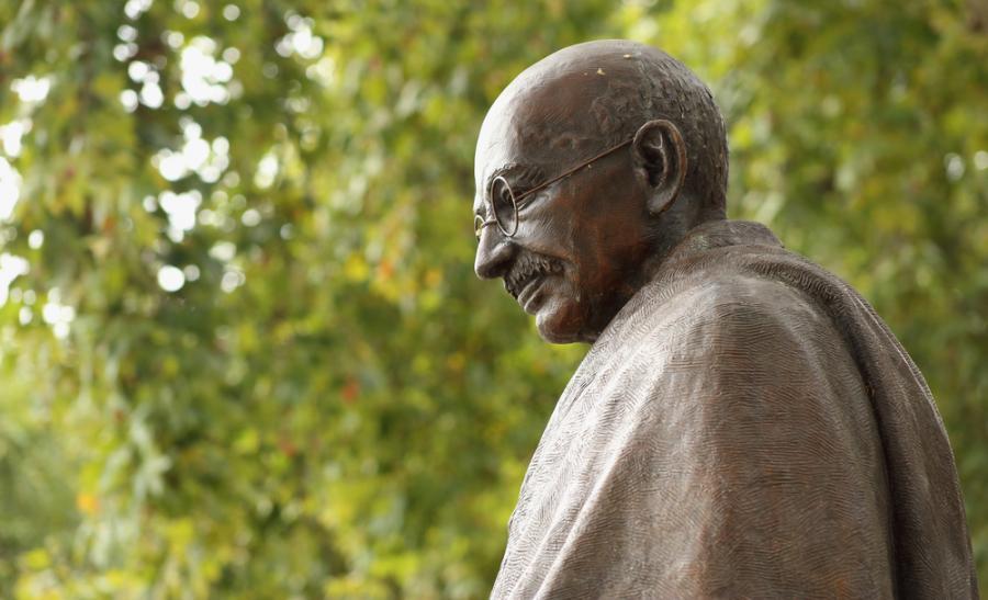 Махатма Ганди за човешката алчност 