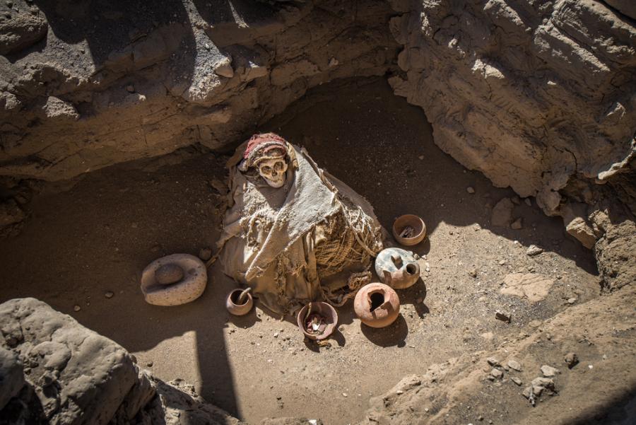 Археолози в Перу откриха осем мумии от колониалната епоха