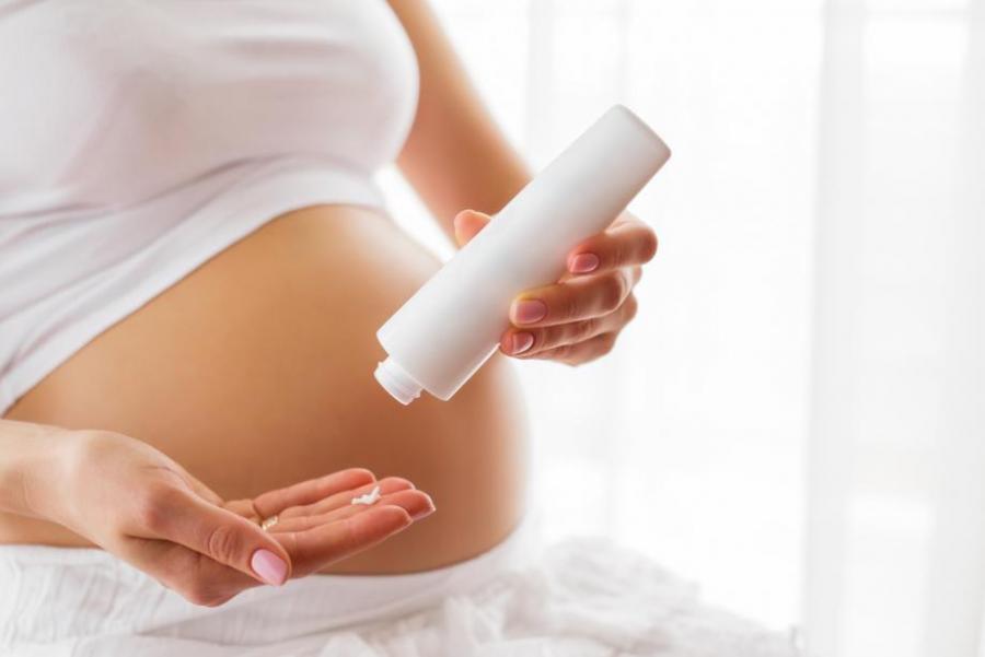 Най-честите козметични проблеми по време на бременността и техните решения
