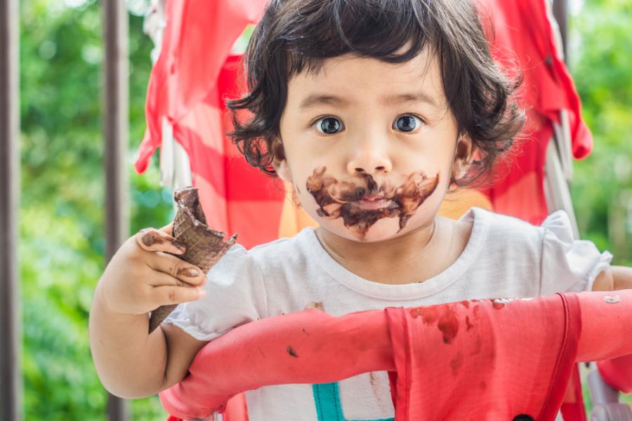 Науката: детето не променя поведението си, защото е яло сладко