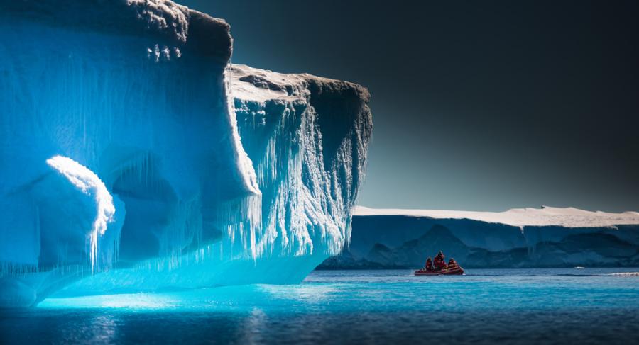 Леденият шелф на антарктически ледник се топи все по-бързо