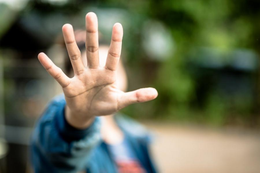 Тормозът в училищна и онлайн среда - на фокус в новия епизод на подкаста на 