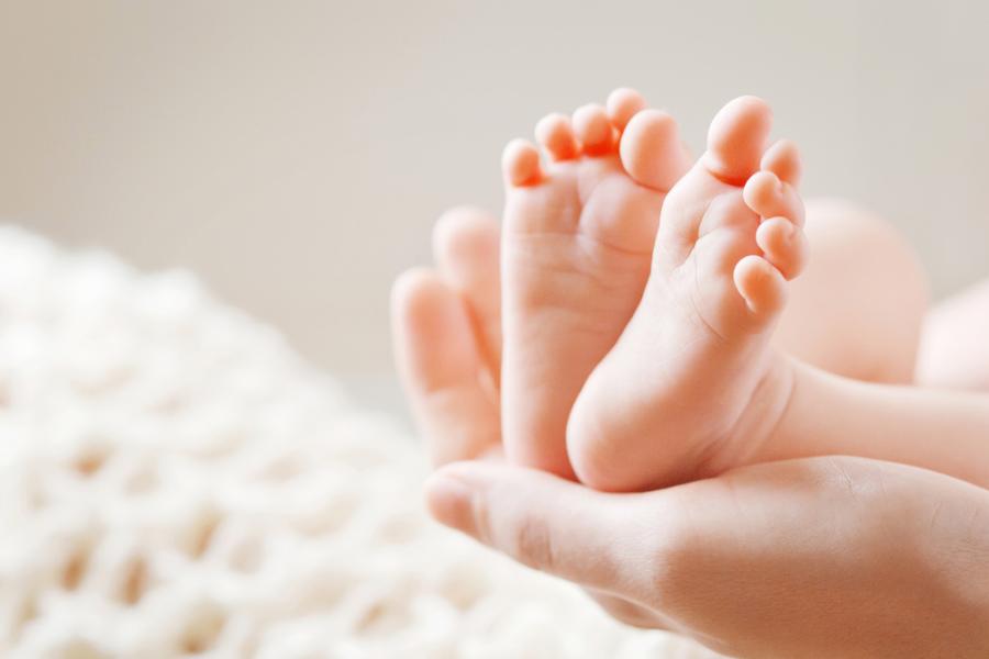 Скоро първото бебе с трима родители може да бъде реалност