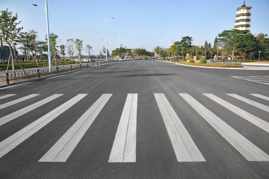 Виц: Кола блъска пешеходец на 