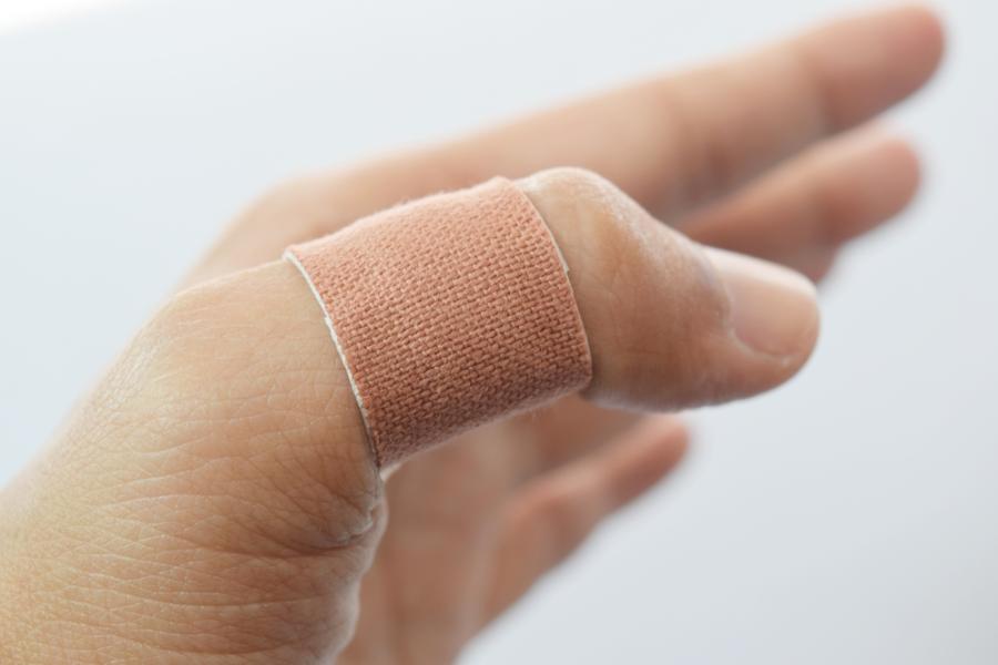 Създадоха прах, който мигновено запечатва рани и спира кървенето