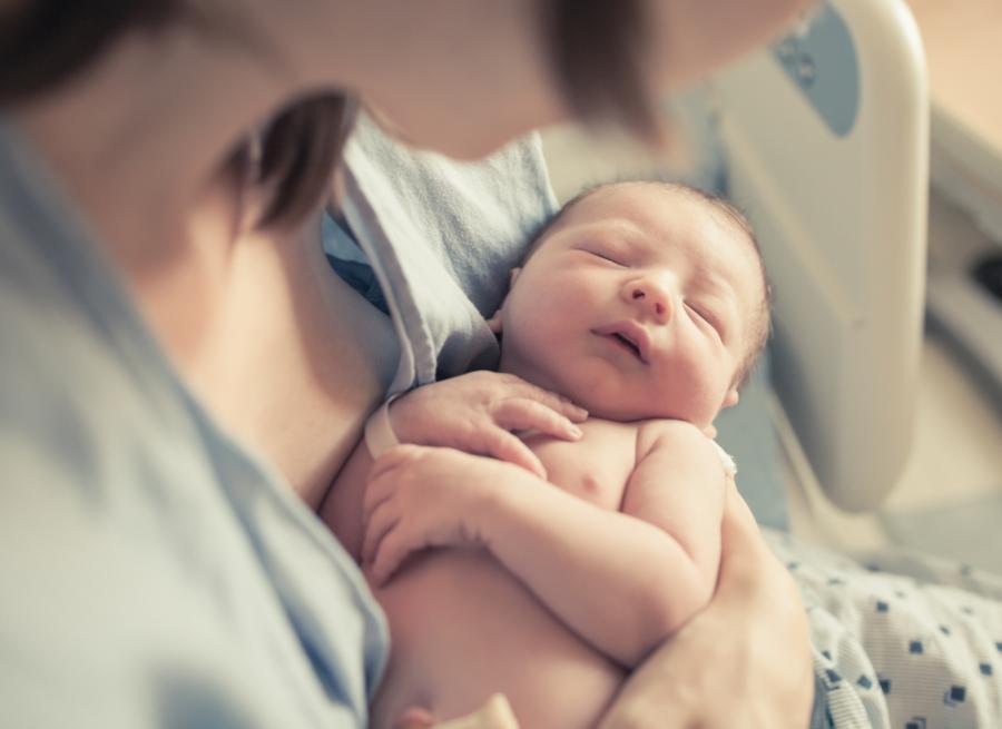 Бебе с антитела срещу COVID-19 се роди в Пазарджик