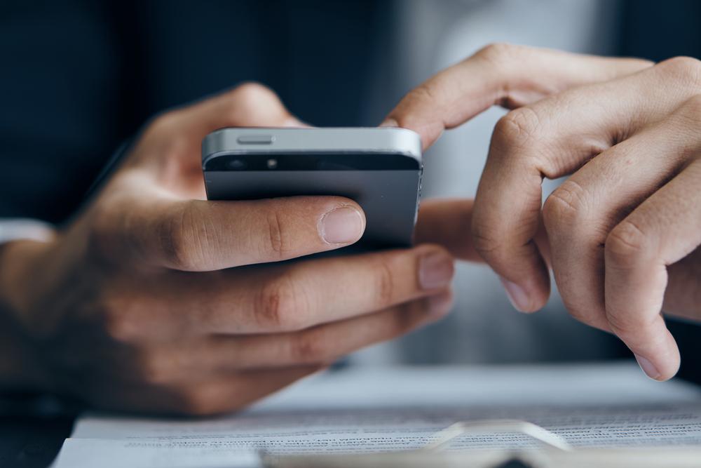 Виц: Продължителност на разговорите между хората