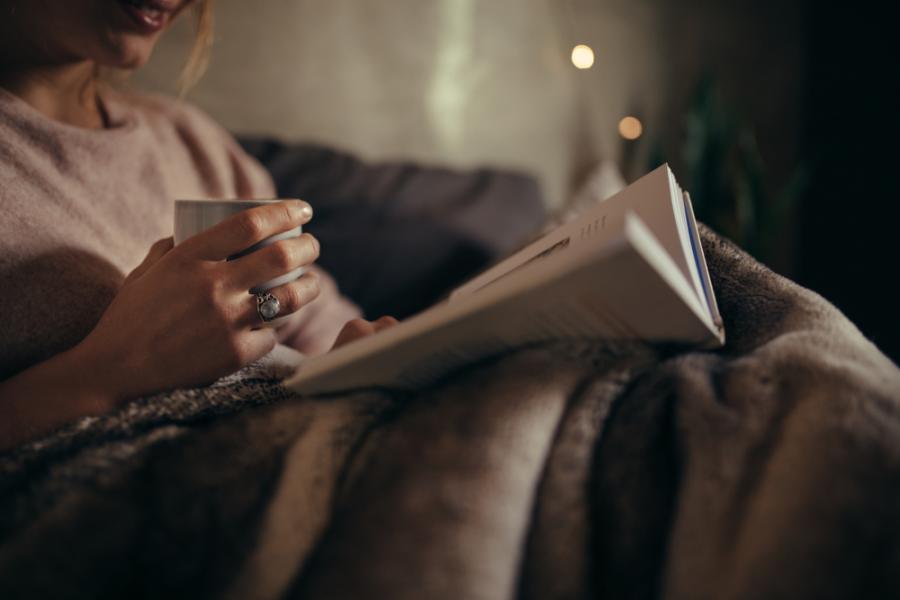 Големите ползи от четенето преди лягане
